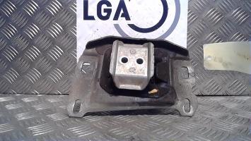 Support moteur gauche