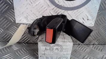 Attache ceinture arriere gauche