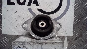 Support moteur gauche