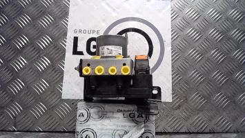 Bloc ABS (freins anti-blocage)