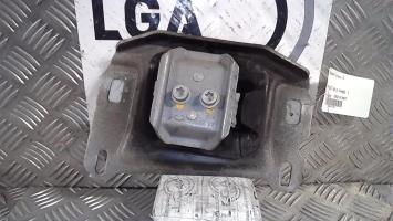 Support moteur gauche