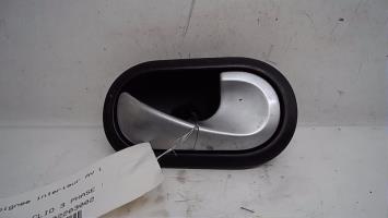 Poignee interieur avant droit