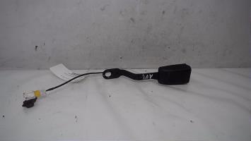 Attache ceinture avant gauche