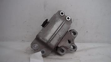 Support moteur gauche