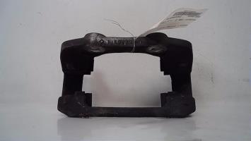 Soporte de estribo de freno (pinza) delantero izquierdo