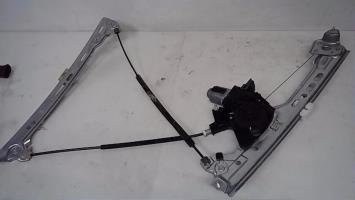 Leve vitre electrique avant droit