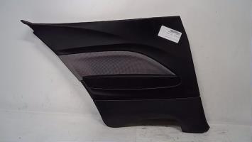 Garniture laterale arriere gauche