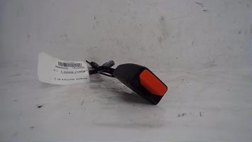 Attache ceinture avant gauche