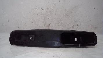 Interrupteur de leve vitre avant droit