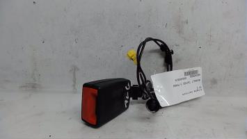 Attache ceinture avant droit