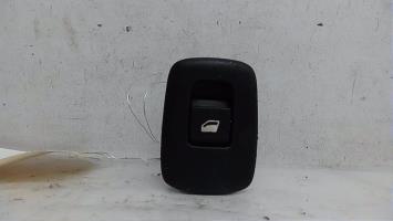 Interruptor de elevalunas trasero derecho