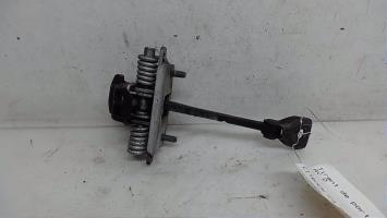 Tirant de porte avant droit