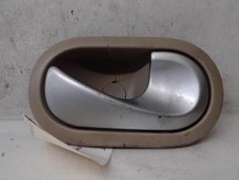 Poignee interieur avant droit