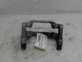 Soporte de estribo de freno (pinza) trasero derecho