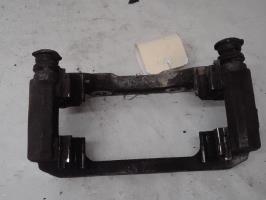 Soporte de estribo de freno (pinza) delantero izquierdo