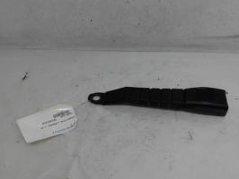 Attache ceinture avant droit