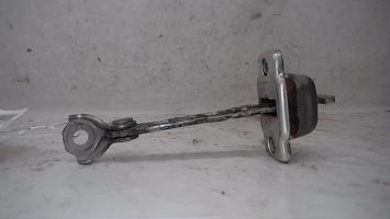 Tirant de porte avant droit