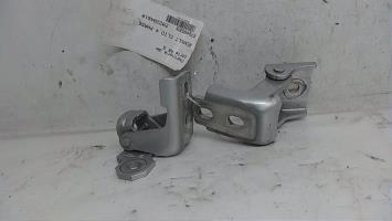 Charniere de porte arriere gauche
