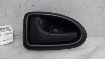 Poignee interieur avant gauche