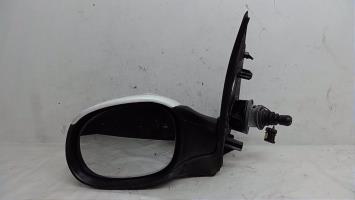 Retrovisor izquierdo