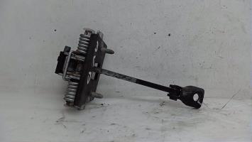 Tirant de porte avant droit