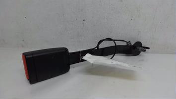 Attache ceinture avant droit