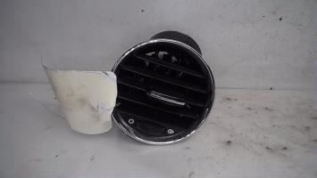 Aerateur tableau de bord avant gauche