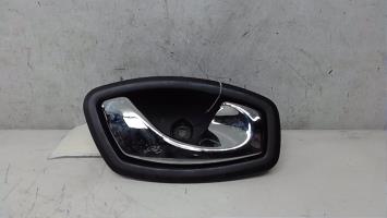 Poignee interieur avant droit