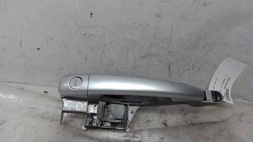 Poignee porte avant gauche