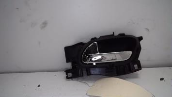 Poignee interieur avant gauche