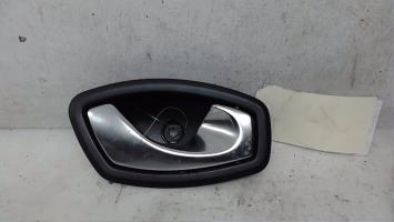 Poignee interieur avant gauche