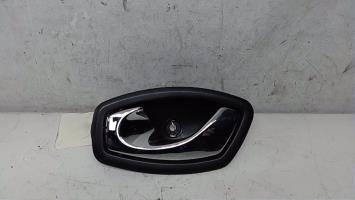 Poignee interieur avant gauche