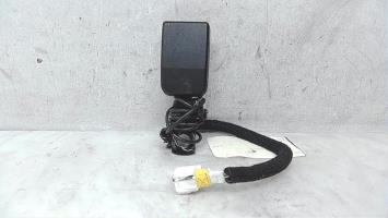 Attache ceinture arriere droit