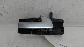 Poignee interieur avant droit