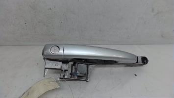 Poignee porte avant gauche