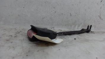 Attache ceinture avant droit