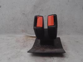 Attache ceinture arriere centrale
