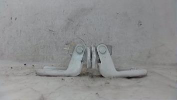 Bisagra de puerta delantera izquierda