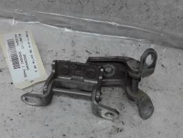 Charniere de porte arriere gauche