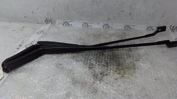 Bras essuie glace avant