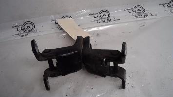 Bisagra de puerta delantera izquierda