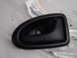 Poignee interieur porte laterale droite