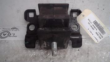 Support moteur gauche