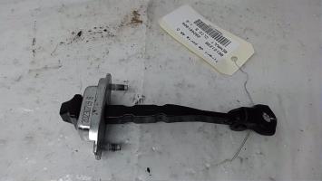 Tirant de porte arriere droit