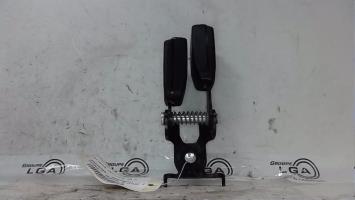 Attache ceinture arriere gauche