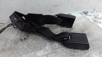 Attache ceinture arriere droit