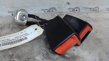 Attache ceinture arriere gauche
