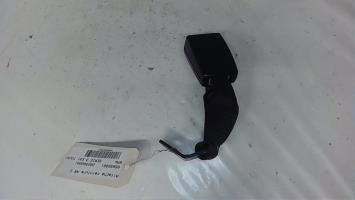 Attache ceinture arriere gauche