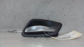Poignee interieur avant droit