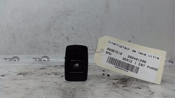 Interruptor de elevalunas delantero derecho